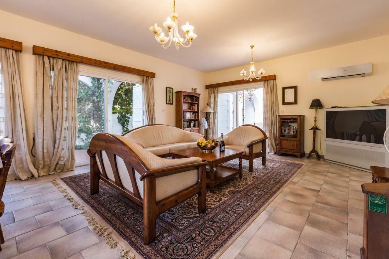 Villa Papaya Residence Paphos Buitenkant foto