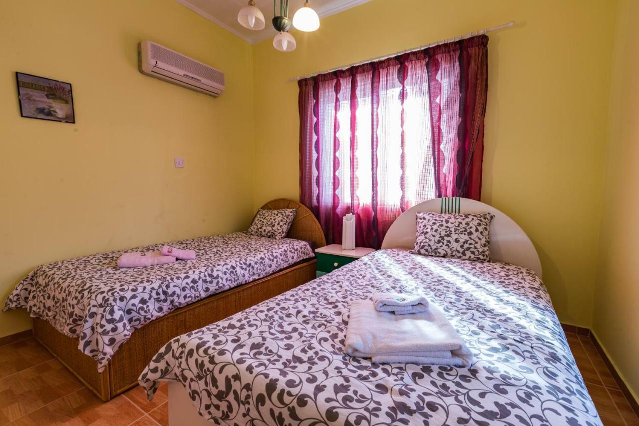 Villa Papaya Residence Paphos Buitenkant foto